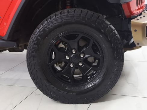 Used 2020 Jeep Gladiator Rubicon AWD/4WD image 16