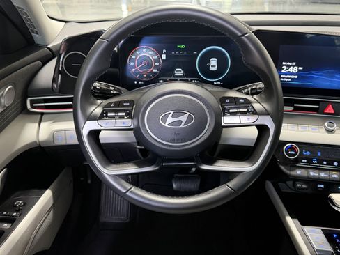 Certified 2024 Hyundai Elantra Limited FWD image 15