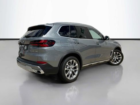 Used 2026 BMW X5 xDrive40i w/ Climate Comfort Package AWD/4WD image 3