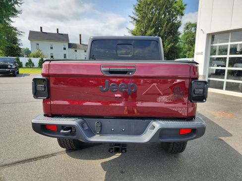 Used 2021 Jeep Gladiator Sport image 14