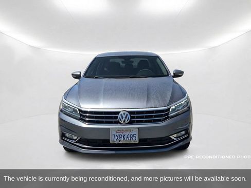 Used 2017 Volkswagen Passat 1.8T SEL Premium FWD image 2