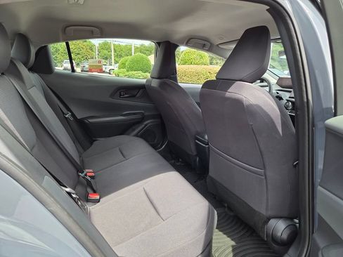 Certified 2025 Toyota Prius LE FWD image 14