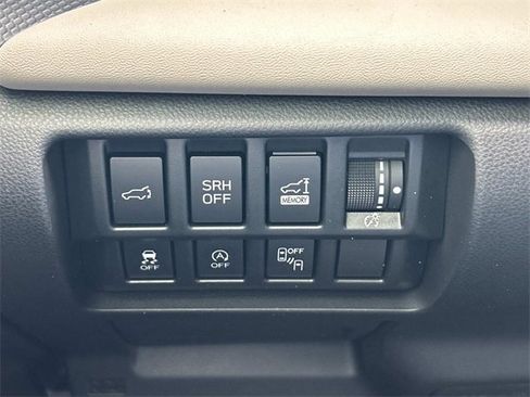 Used 2022 Subaru Forester Limited image 33