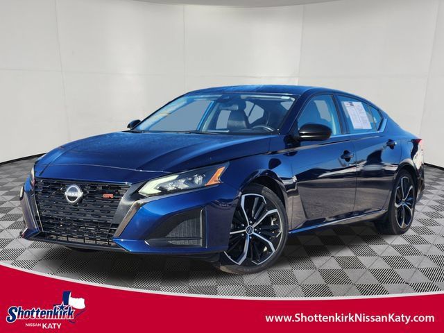 Used 2024 Nissan Altima 2.5 SR FWD image 1