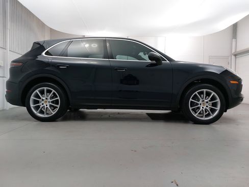 Used 2019 Porsche Cayenne image 8