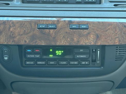 Used 2009 Mercury Grand Marquis LS image 30