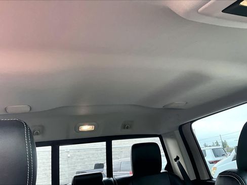 Used 2016 RAM 1500 Laramie image 30