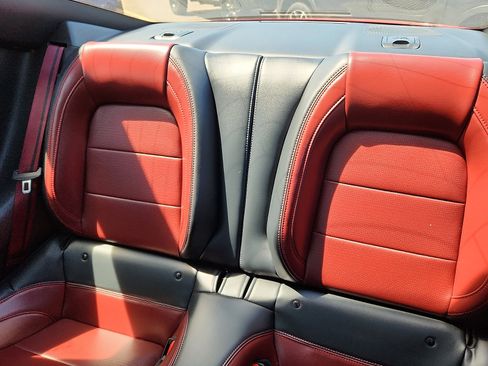 Used 2025 Ford Mustang Premium RWD image 10