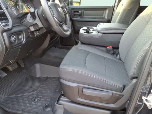 New 2026 RAM 2500 Tradesman AWD/4WD image 17