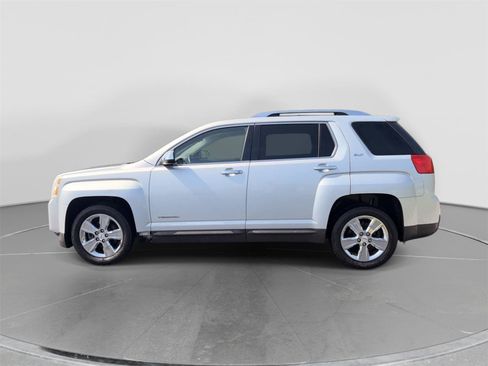 Used 2015 GMC Terrain SLT FWD image 2