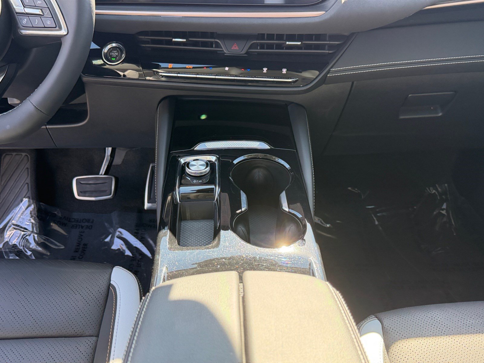 Used 2025 Buick Envision Sport Touring AWD/4WD image 19