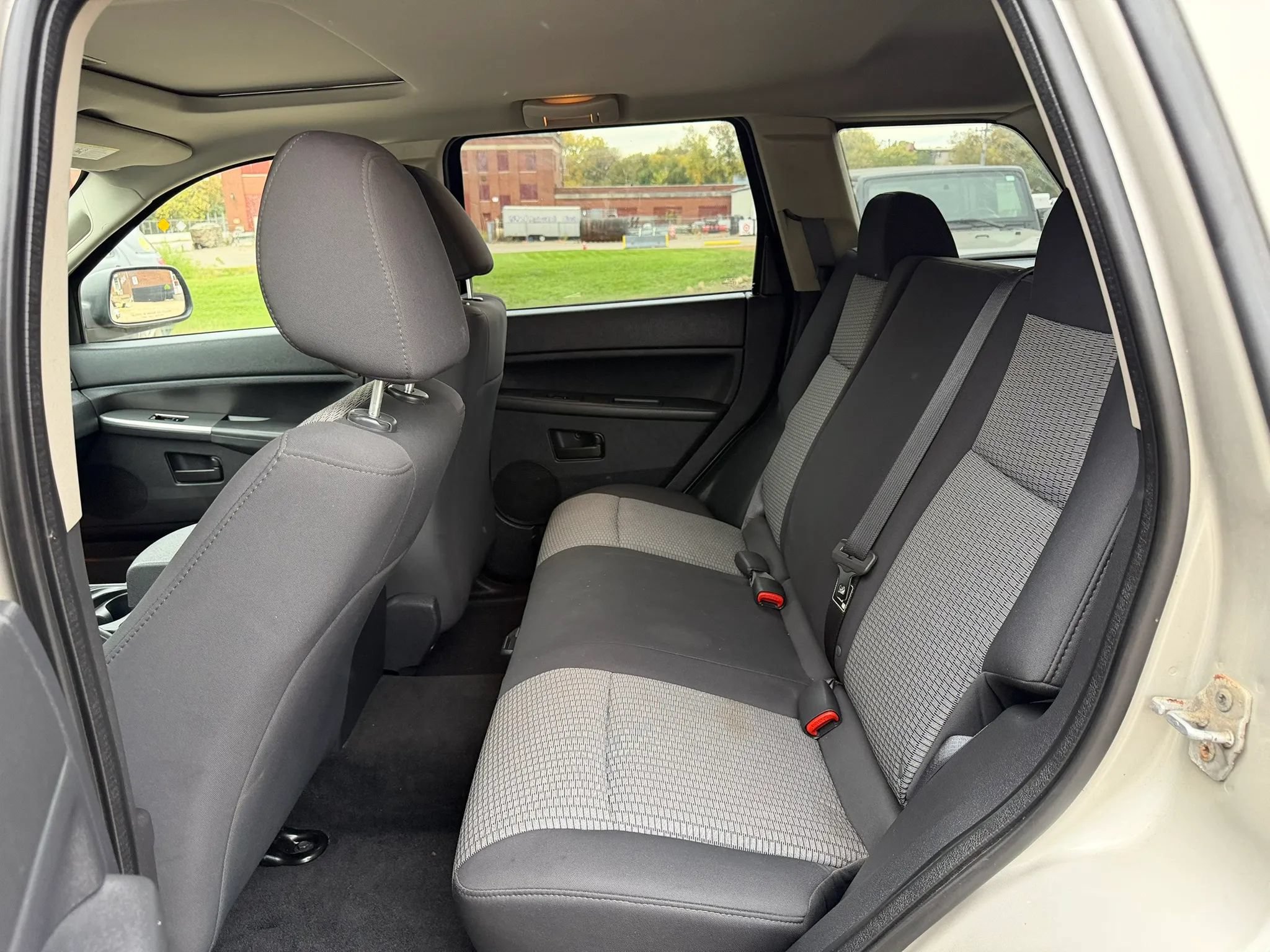Used 2008 Jeep Grand Cherokee Laredo w/ Sun/Sound Group AWD/4WD image 16
