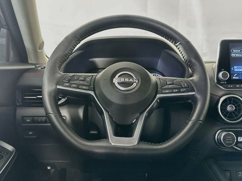 Used 2025 Nissan Sentra SR w/ SR Premium Package FWD image 18