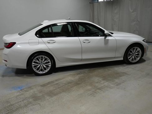 Used 2023 BMW 330i xDrive Sedan w/ Premium Package image 17