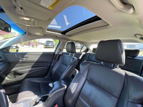 Used 2013 Acura ILX w/ Premium Package image 17