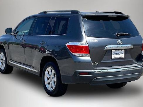 Used 2011 Toyota Highlander 2WD w/ Tech Pkg image 4