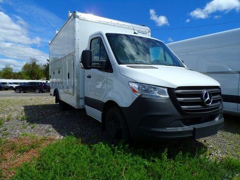Used 2024 Mercedes-Benz Sprinter 3500 image 3