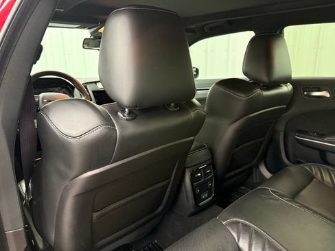 Used 2023 Chrysler 300 C RWD image 13