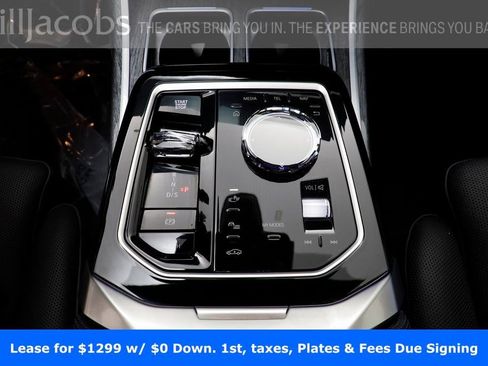 Certified 2025 BMW 760i xDrive w/ Executive Package image 13