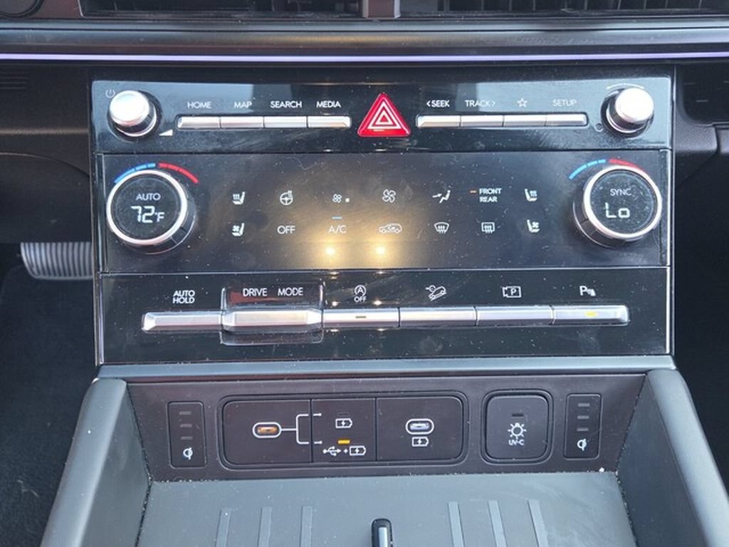 Used 2024 Hyundai Santa Fe Calligraphy FWD image 19
