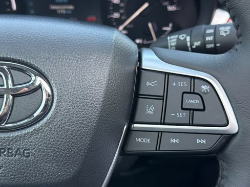 New 2026 Toyota Sienna XLE FWD image 26
