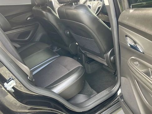 Used 2021 Buick Encore Preferred w/ Safety Package AWD/4WD image 27