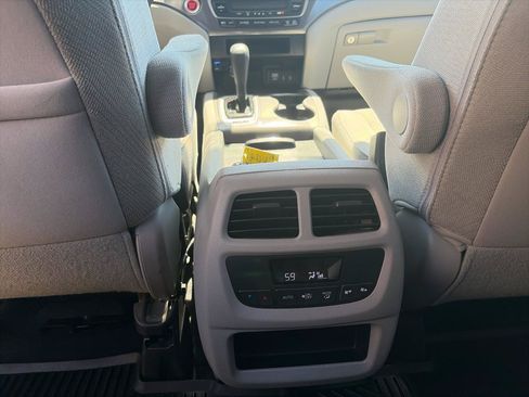 Used 2017 Honda Pilot EX image 23