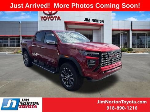 Used 2024 GMC Canyon Denali AWD/4WD image 1