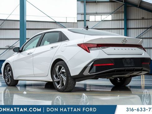 Used 2024 Hyundai Elantra SEL w/ Convenience Package FWD image 28