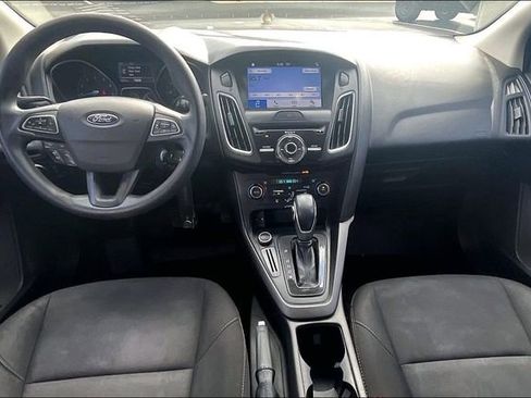 Used 2017 Ford Focus SEL image 15