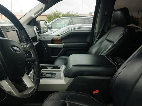 Used 2019 Ford F150 Lariat w/ Trailer Tow Package AWD/4WD image 15