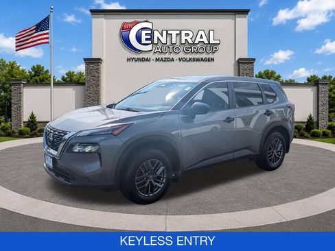 Used 2021 Nissan Rogue S AWD/4WD image 3