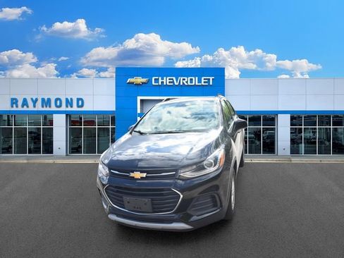Used 2020 Chevrolet Trax LT w/ LT Convenience Package FWD image 7