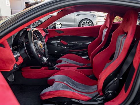 Used 2020 Ferrari 488 Pista Coupe image 13