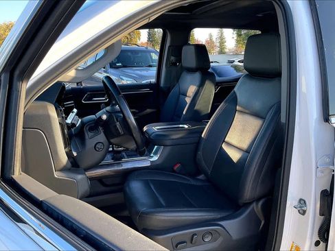 Used 2022 Chevrolet Silverado 1500 LTZ w/ LTZ Premium Package image 27