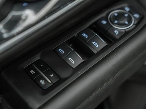 Used 2024 Chevrolet Tahoe High Country image 45