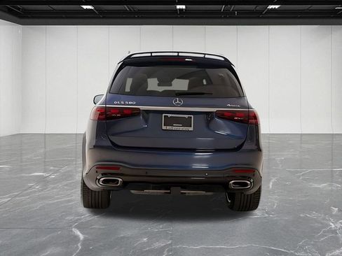 Used 2024 Mercedes-Benz GLS 580 4MATIC image 4