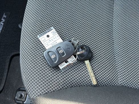 Used 2014 Hyundai Accent GS FWD image 26