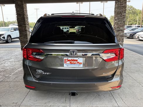 Used 2018 Honda Odyssey Elite image 7
