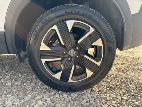 Used 2025 Nissan Kicks SV image 29