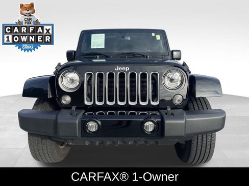 Used 2017 Jeep Wrangler Unlimited Sahara w/ Connectivity Group image 2