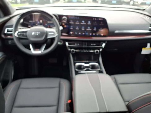 New 2026 Chevrolet Traverse Z71 w/ Enhanced Driving Package AWD/4WD image 19