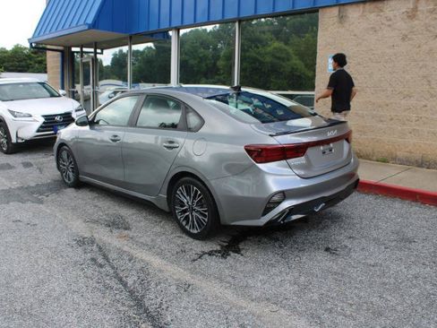 Used 2023 Kia Forte GT-Line w/ GT-Line Premium Package FWD image 4
