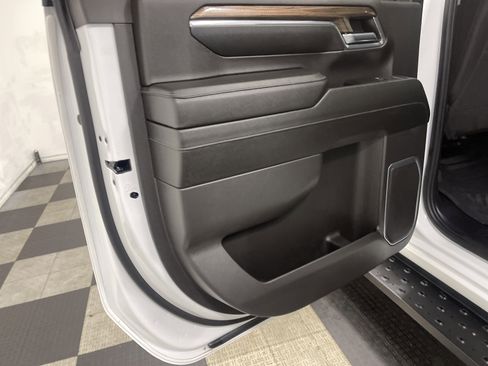 Used 2024 Chevrolet Silverado 2500 LT image 15