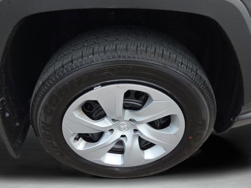 Certified 2025 Toyota RAV4 LE FWD image 30