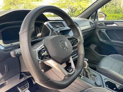 Used 2024 Volkswagen Tiguan SEL R-Line AWD/4WD image 15
