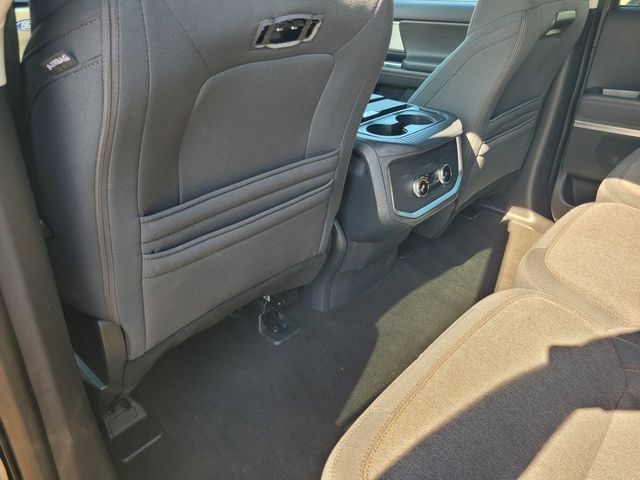Used 2025 Ford Expedition Active AWD/4WD image 14