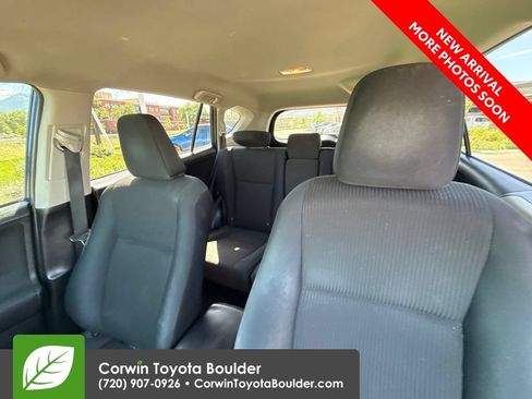 Used 2014 Toyota RAV4 LE FWD image 9