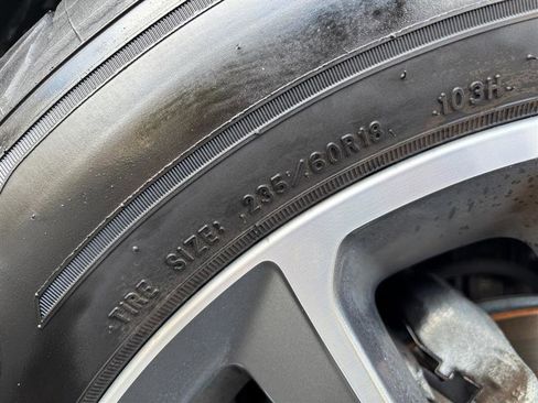 Used 2017 Hyundai Santa Fe SE image 11