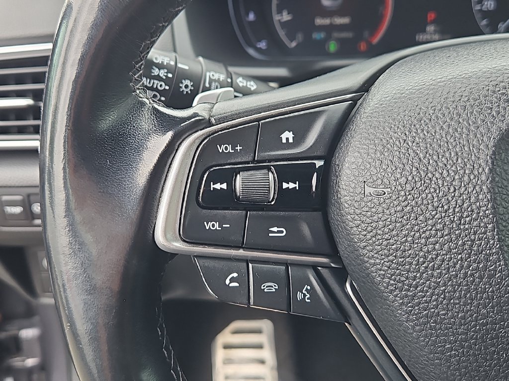 Used 2018 Honda Accord Sport image 17